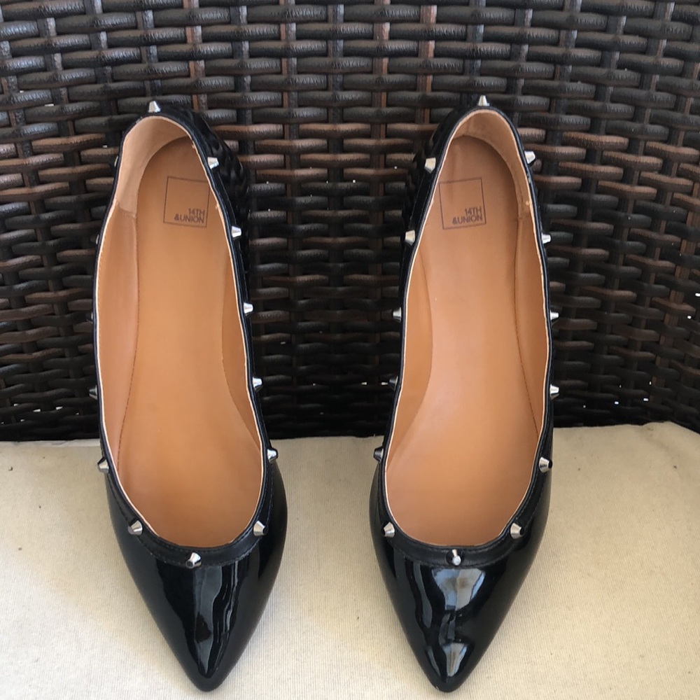 14TH & UNION SLIP ON TOE STUDDED FLATS BLACK